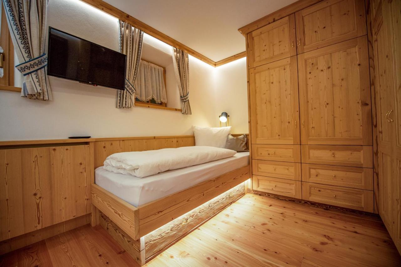 Apartments Berna 오르띠세이 외부 사진